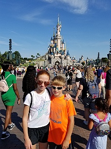20190808_100146 Kids With Castle Background